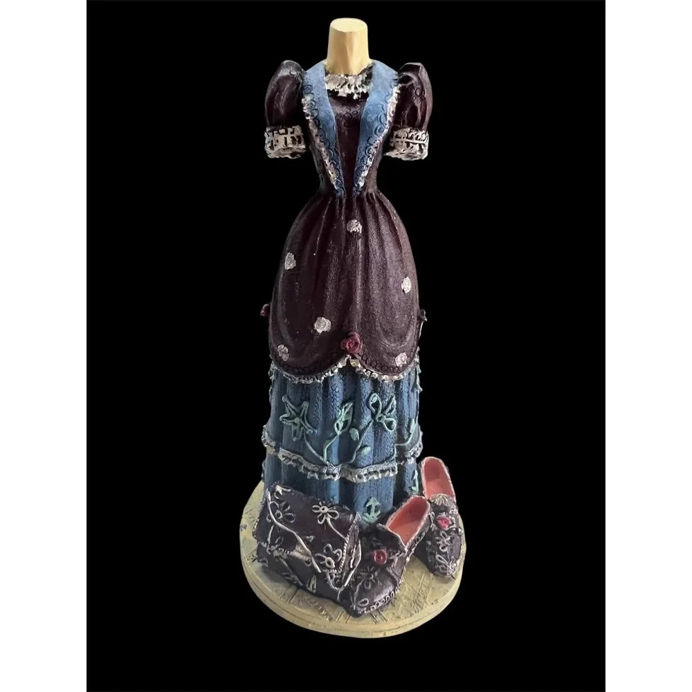 Vintage Victorian Style Miniature Dress Form‎ Figurine Set of 7 26-05-22